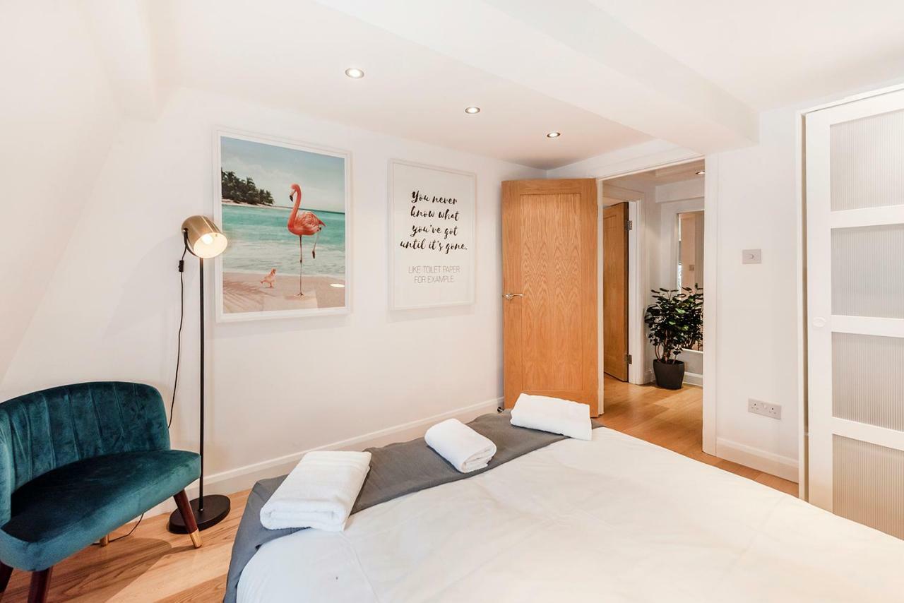 The Oxford Street Apartment